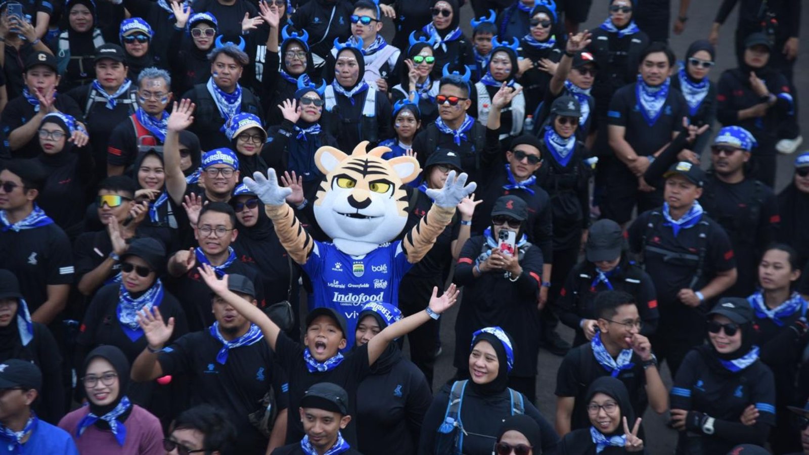 Antusiasme Bobotoh Warnai Persib Day Festival di Bandung